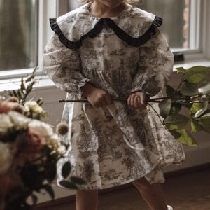 European White and Black Toile Ruffle Collar Dress | 5Y